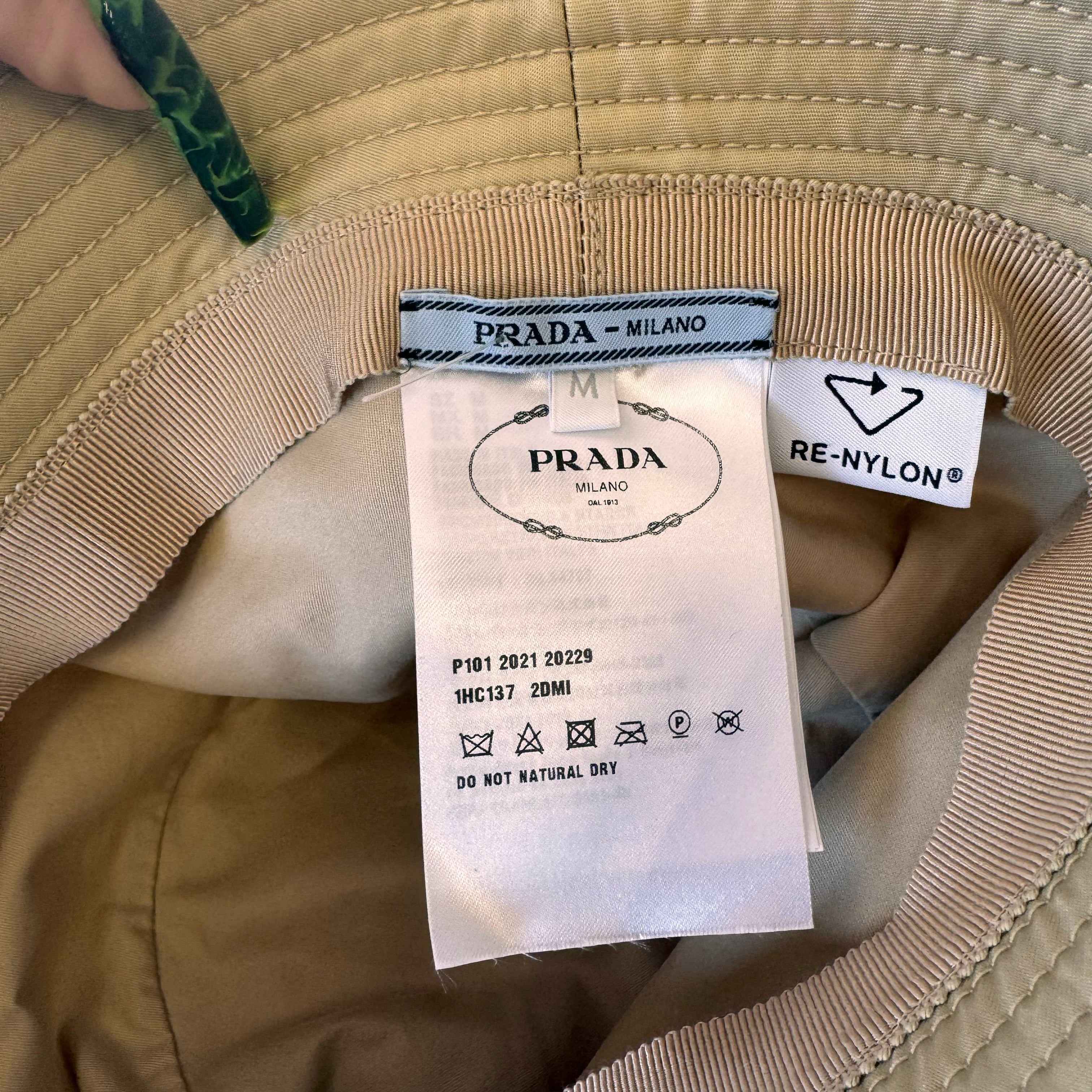 サンドベージュ Re-Nylon バケットハット | PRADA